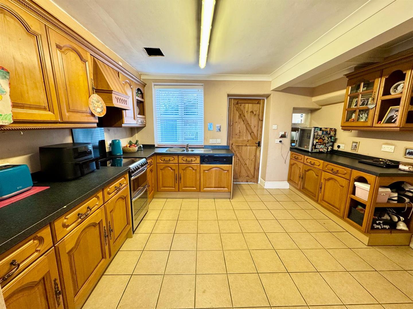 PHOTO-2025-10-24-12-29-44 (11).jpg